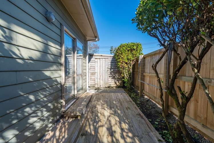 6A Gazeley Avenue Silverdale_11