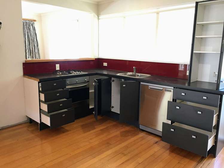 2a Waller Avenue Bucklands Beach_10