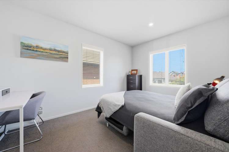 1 Henley Green Northwood_12