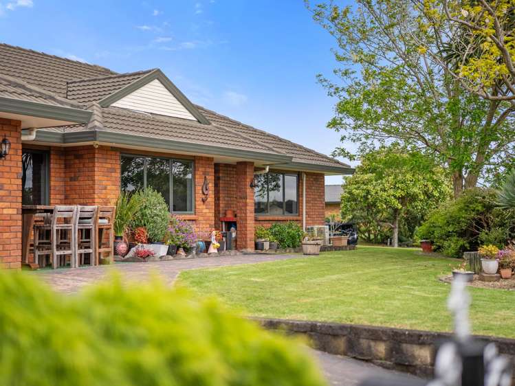 4 Castlehill Court Wattle Downs_10