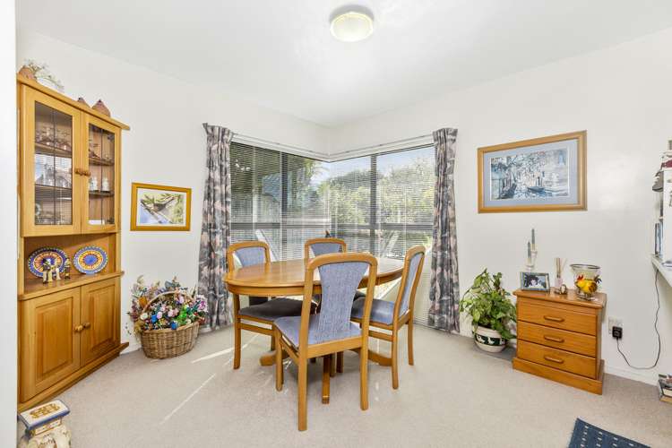 9 Crampton Court Orewa_6