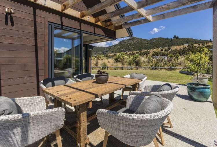 9 Hunt Place Albert Town_15