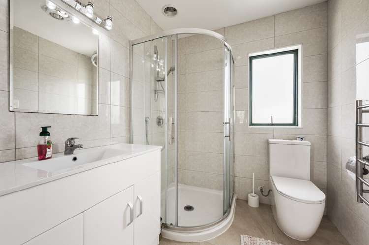 52a Roberts Road Te Atatu South_12