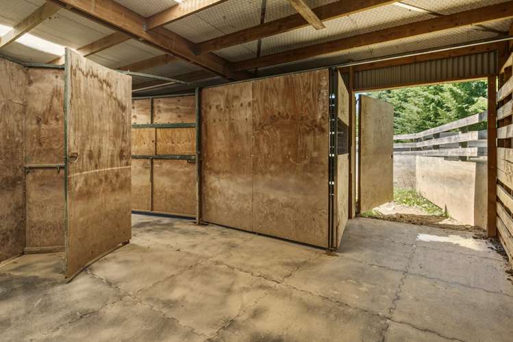 990 Howard Valley Road Howard_23