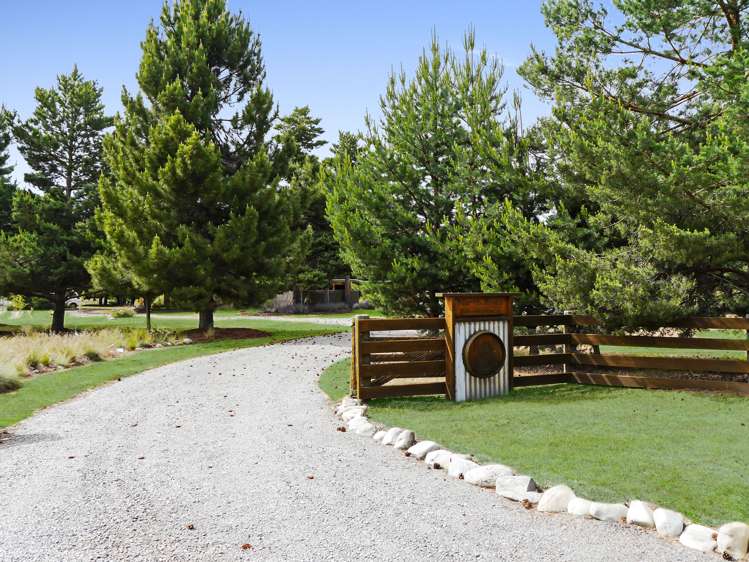 3 North West Arch Twizel_4