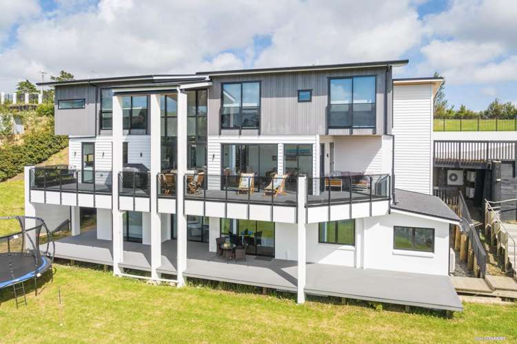 161 Point View Drive East Tamaki Heights_18