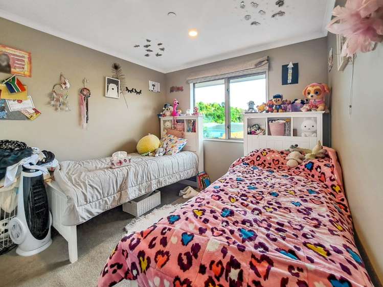 40 Evergreen Crescent 11322_6