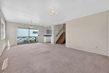 2/10 Akehurst Avenue_1
