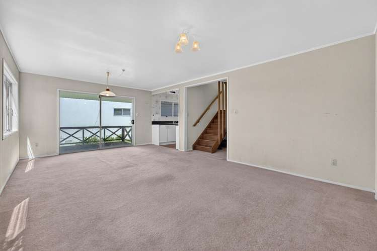 2/10 Akehurst Avenue New Lynn_1