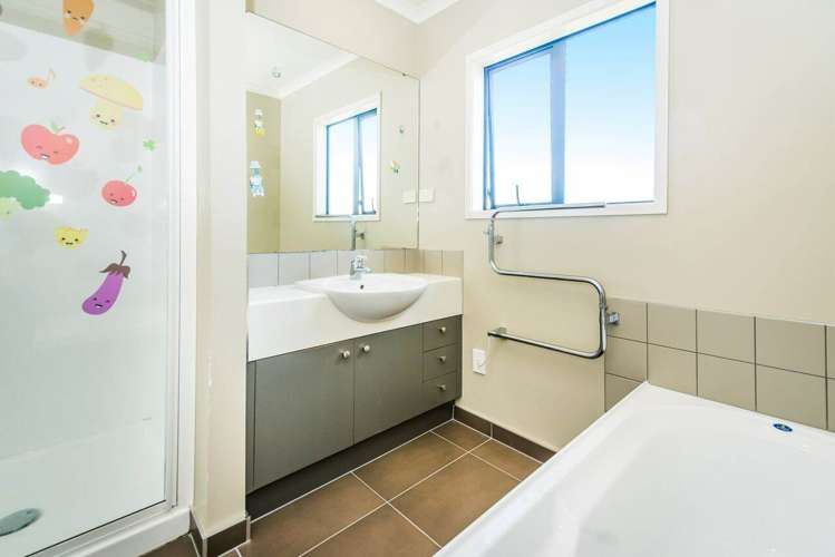 93 Fernhill Way Oteha_6