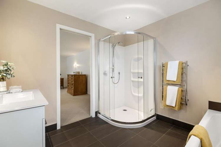 4a Morrison Avenue Narrow Neck_17