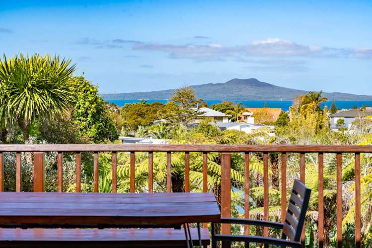 88 Parr Terrace Castor Bay_13