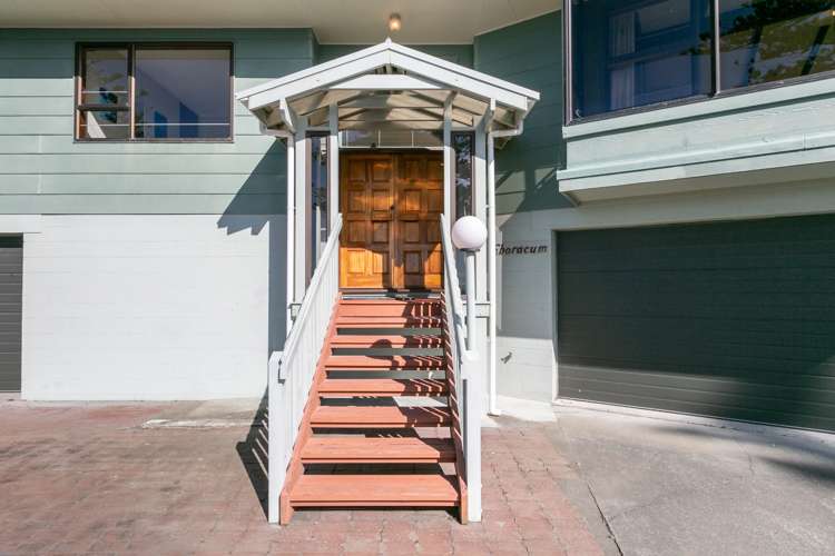 621 Marine Parade Napier South_18