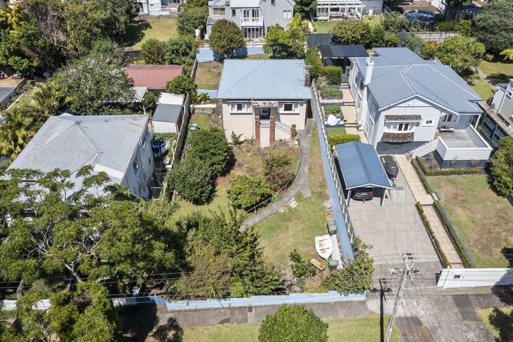 18 Leslie Avenue Sandringham_15