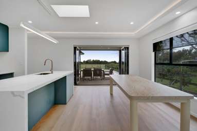 21 Airport Drive_3