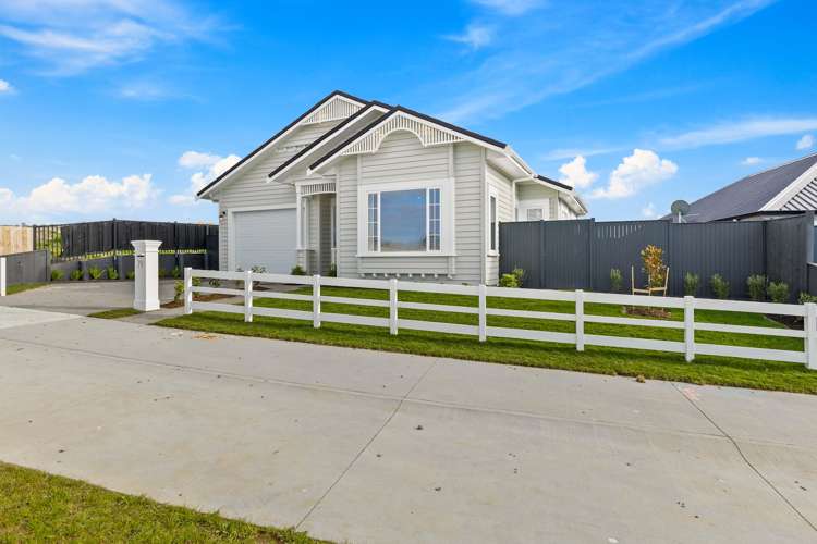 76 Parish Drive Wainui_8