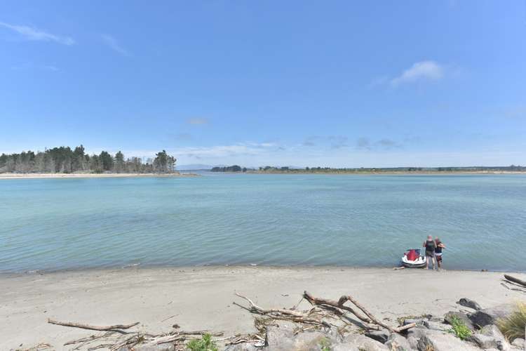 77 Dunns Avenue The Pines Beach_24