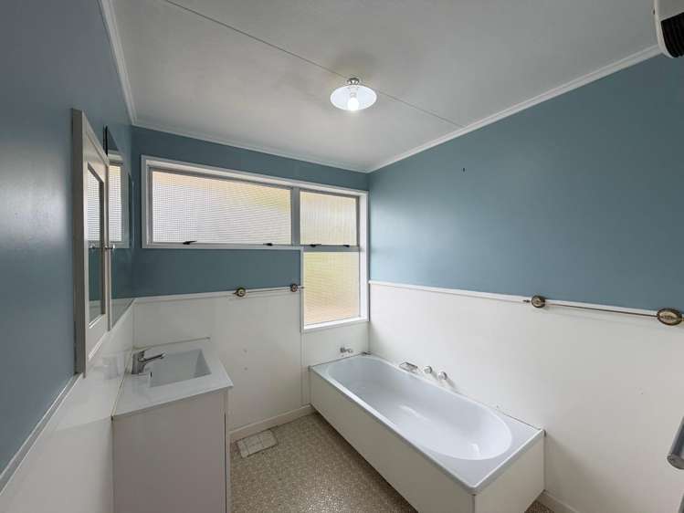 42 Kimberley Grove Westbrook_8