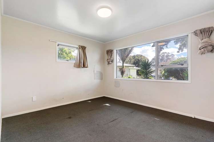 39 Frobisher Way Clendon Park_12