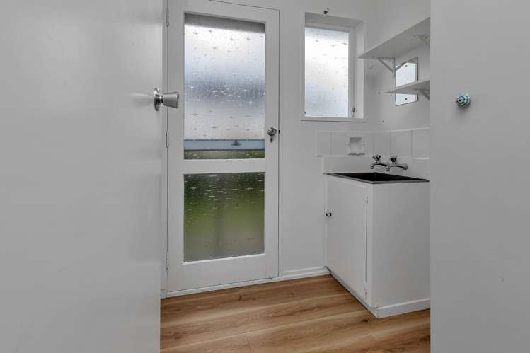 31 Shearwater Street One Tree Point_11