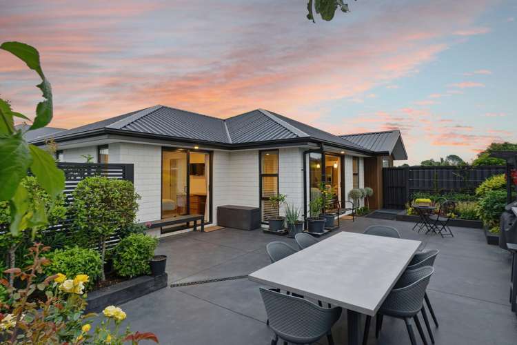 30 Shrimpton Avenue Woodend_13