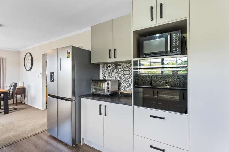 8 Cambridge Street Pahiatua_3