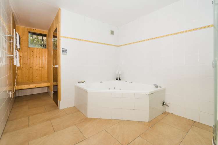 50 Rosecamp Road Beach Haven_18