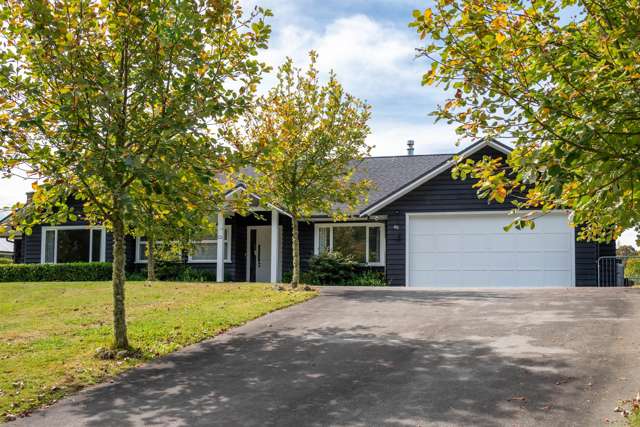 Peaceful, Private and Perfectly Positioned in The Poplars