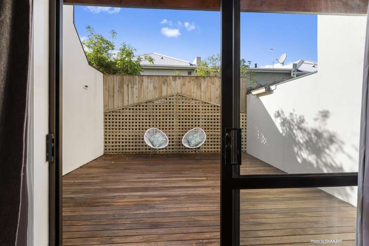 2/12 Vallance Street Kilbirnie_8