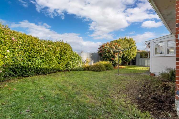 2/49A Shakespeare Avenue Trentham_14