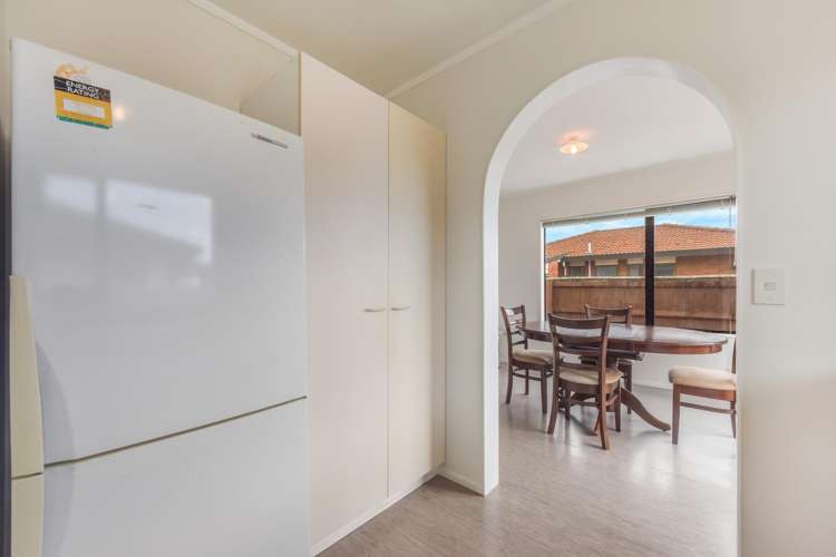 1/12 Stead Crescent Stoke_9