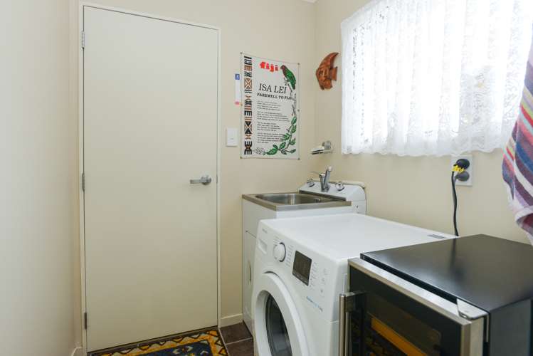 915a Dufferin Street Akina_11