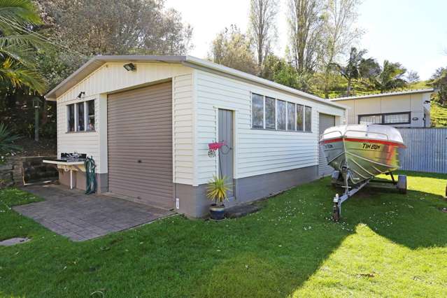 1849 East Coast Road Whakatiwai_3