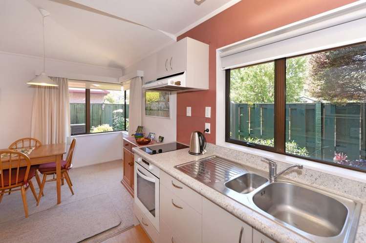 15 De Cesare Way The Wood_12