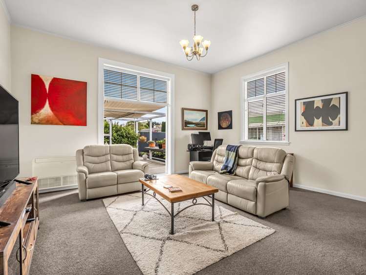 2 High Street Hawarden_15