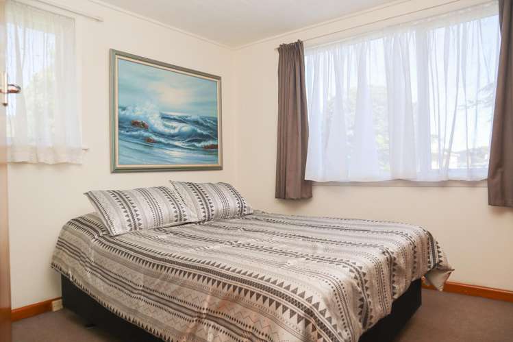 90 Domett Esplanade Cobden_14