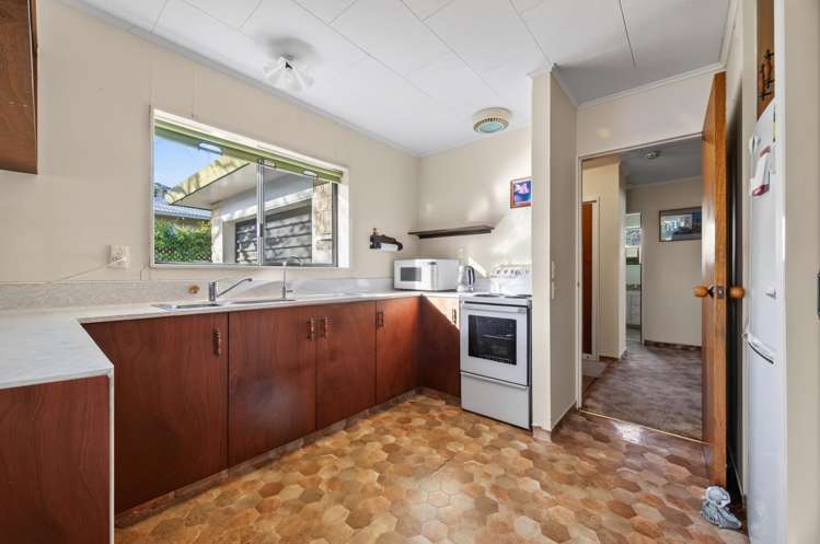 2/54B Bronte Street_5