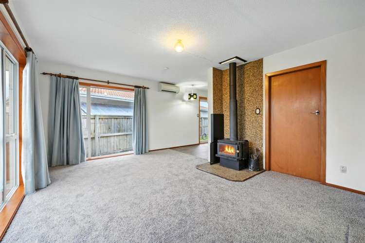 83 Gray Crescent_4