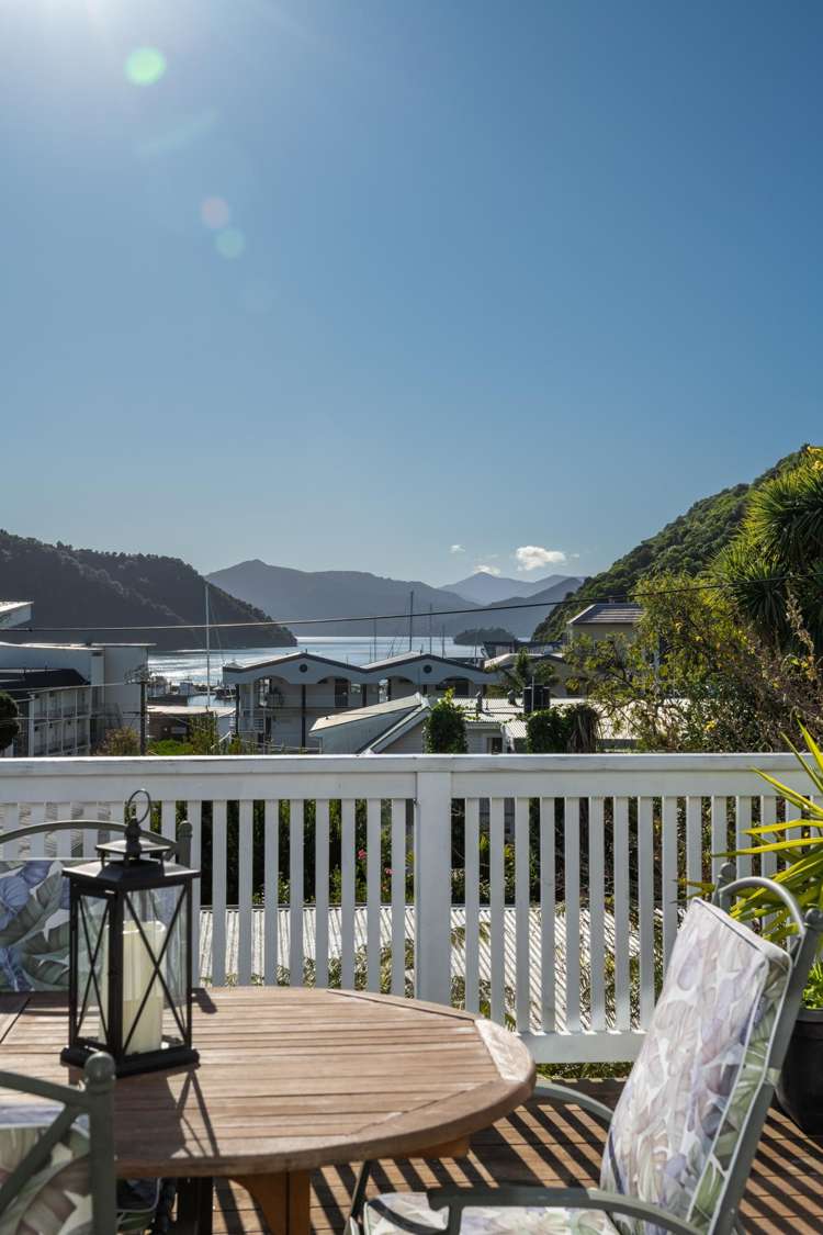 5 Taranaki Street Picton_20