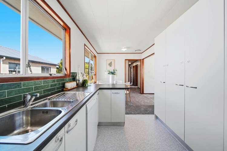 52 Te Irirangi Drive Clover Park_16