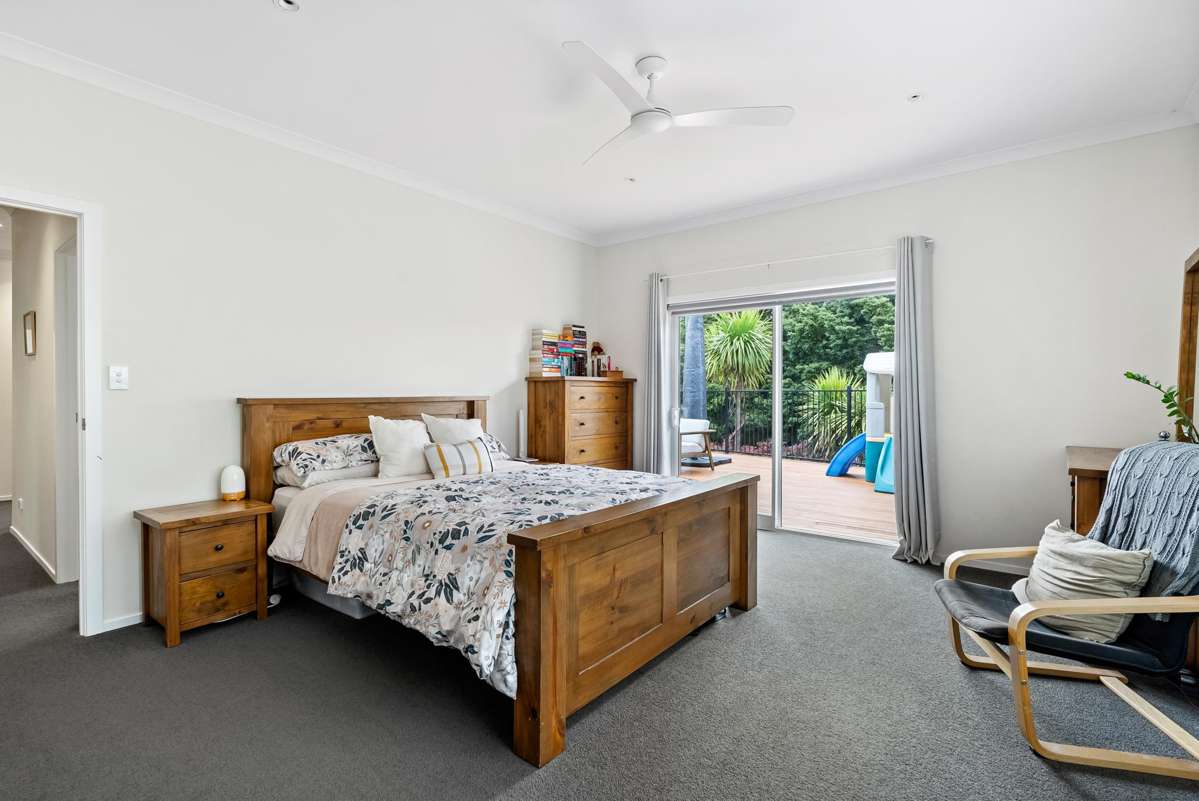 25 Michel Colombon Close_3