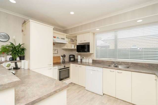 18A Pearsons Avenue 1055_1