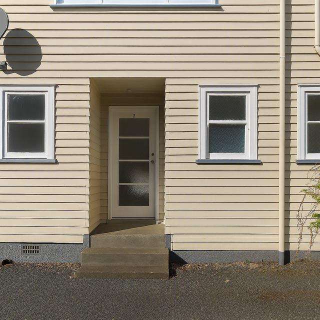 2/108 Young Street Marsland Hill_1