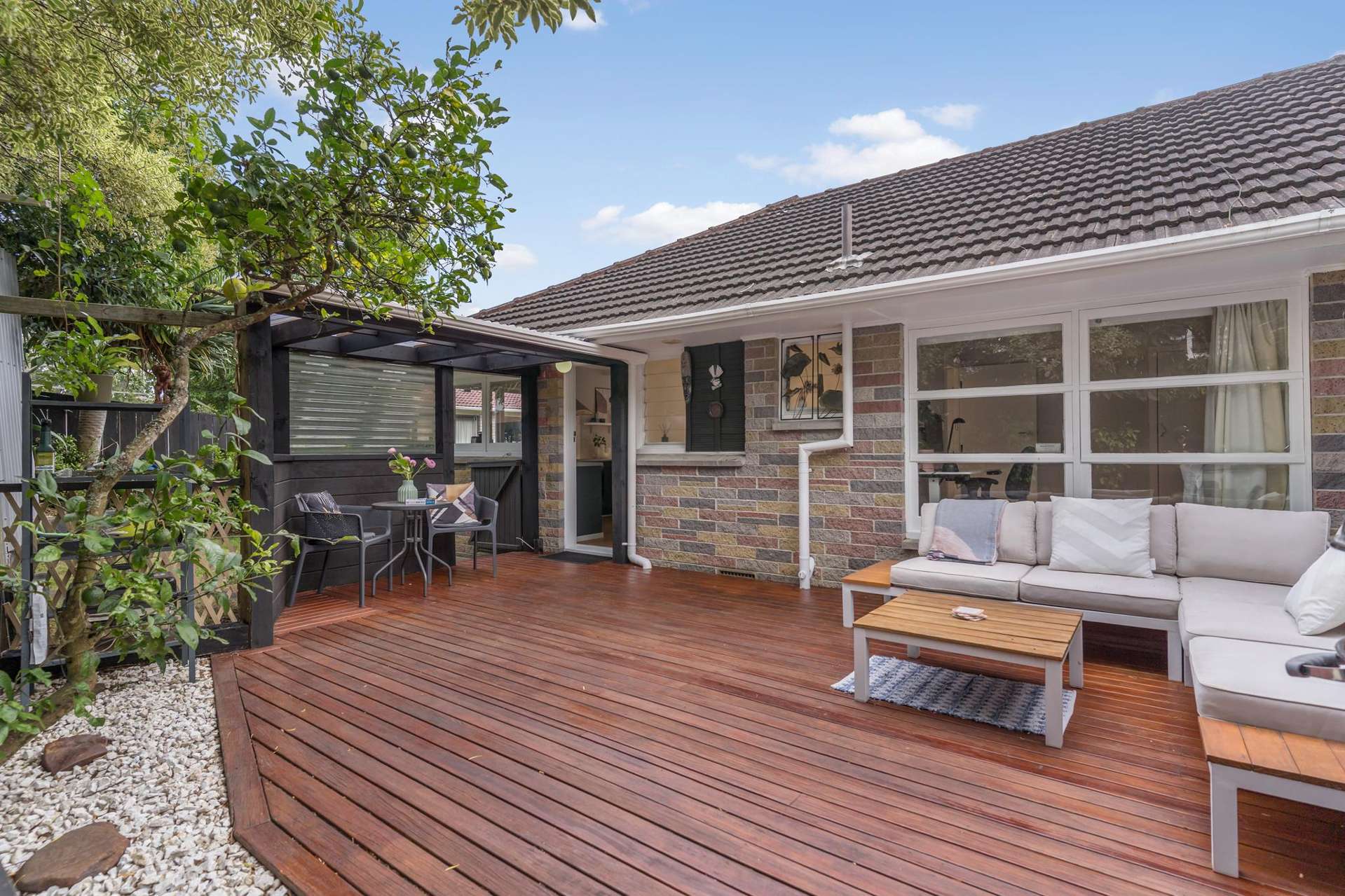 2/11 Lenihan Street Northcote_0