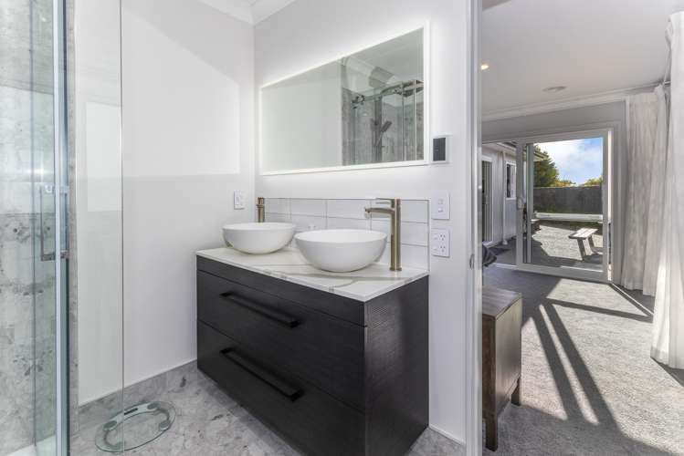 155 Guildford Drive Paraparaumu Beach_12