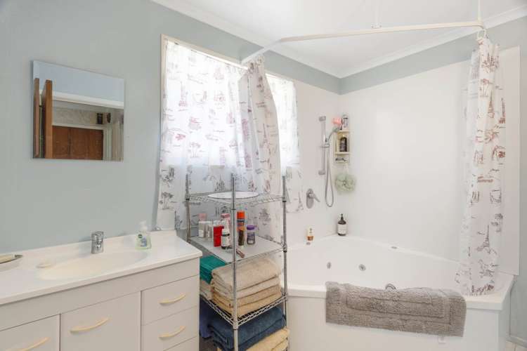 60 Western Road Bellevue_27