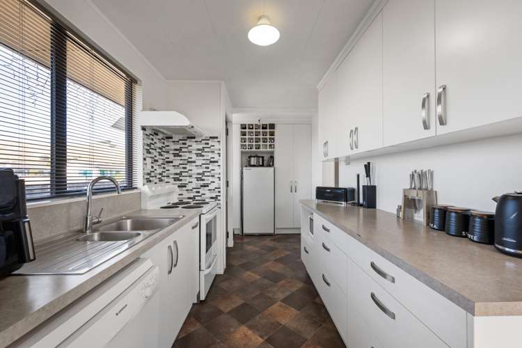 16 Faulkland Drive Witherlea_9