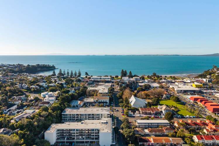 205/19 Bute Road Browns Bay_15
