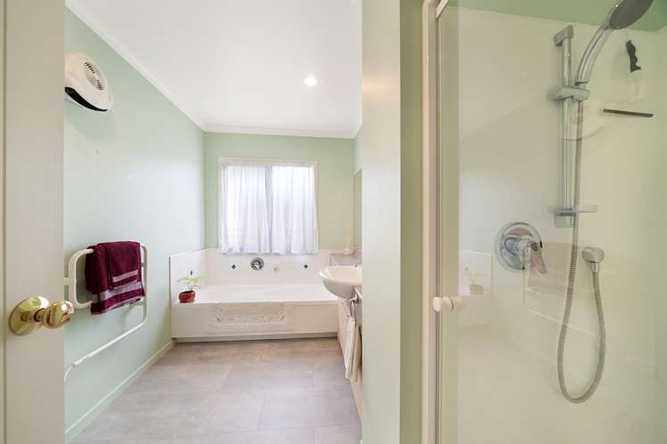 4 Russett Grove Henderson_16