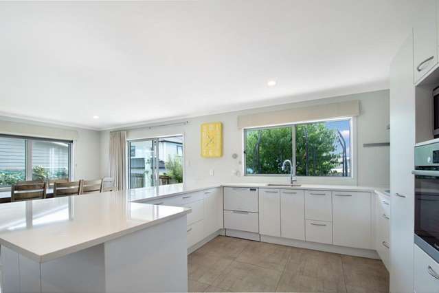 B/91 Wharf Road Te Atatu Peninsula_1
